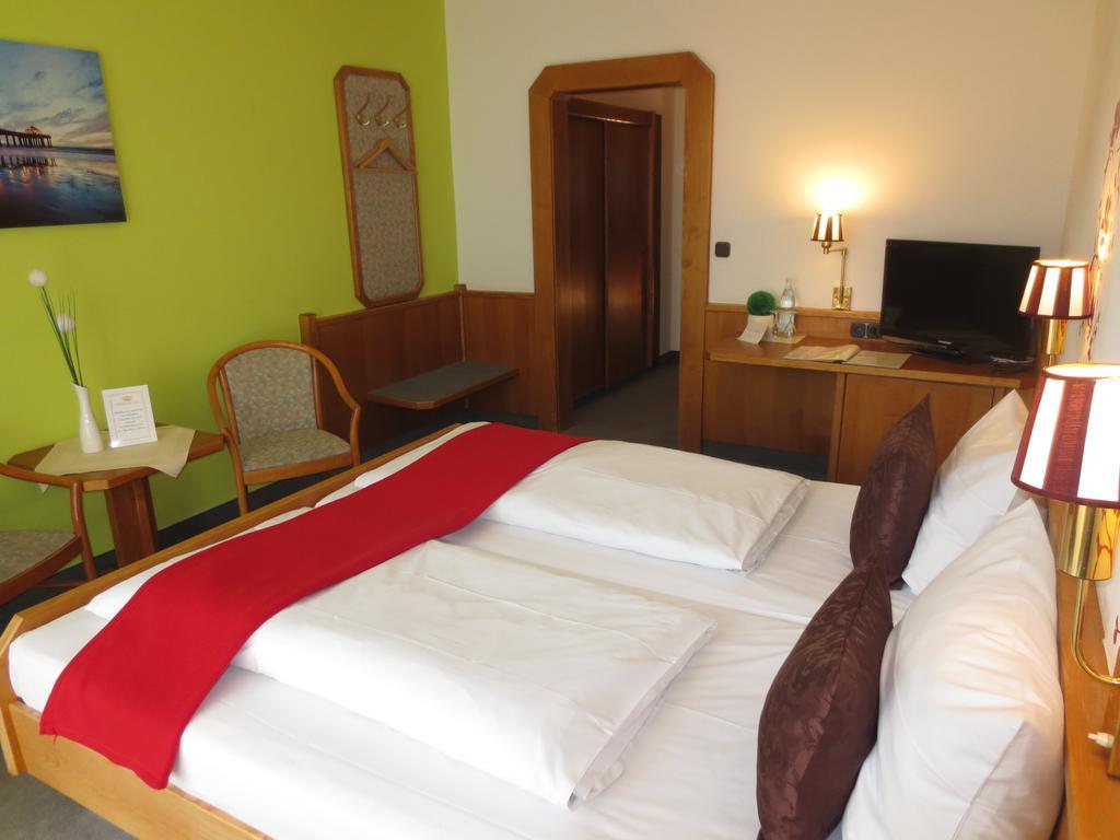 Hotel Krone Traisen Bagian luar foto