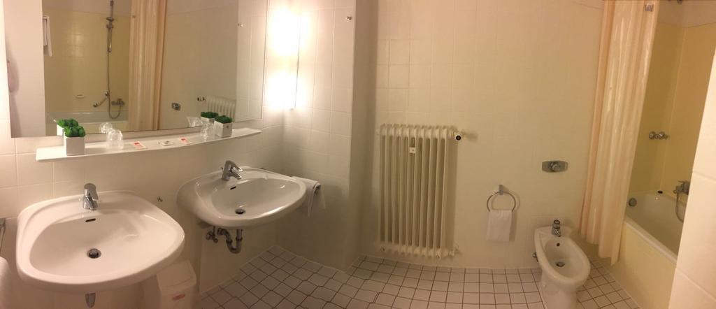 Hotel Krone Traisen Bagian luar foto