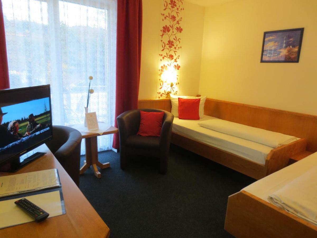Hotel Krone Traisen Bagian luar foto